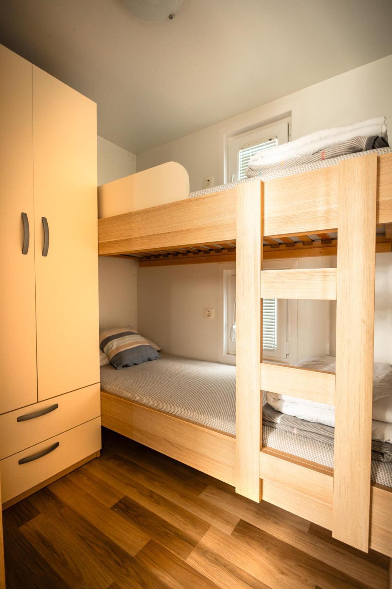 Floating Sea House Panther Superior Apartment *